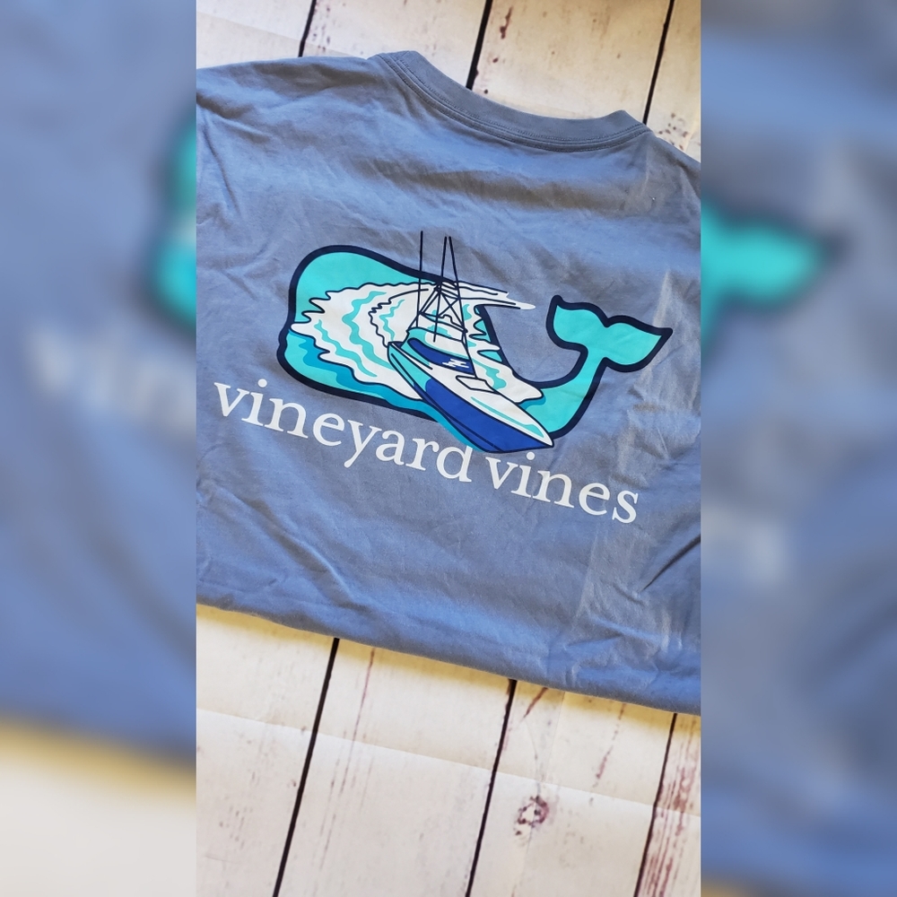 *SOLD* Vineyard Vines blue graphic tee